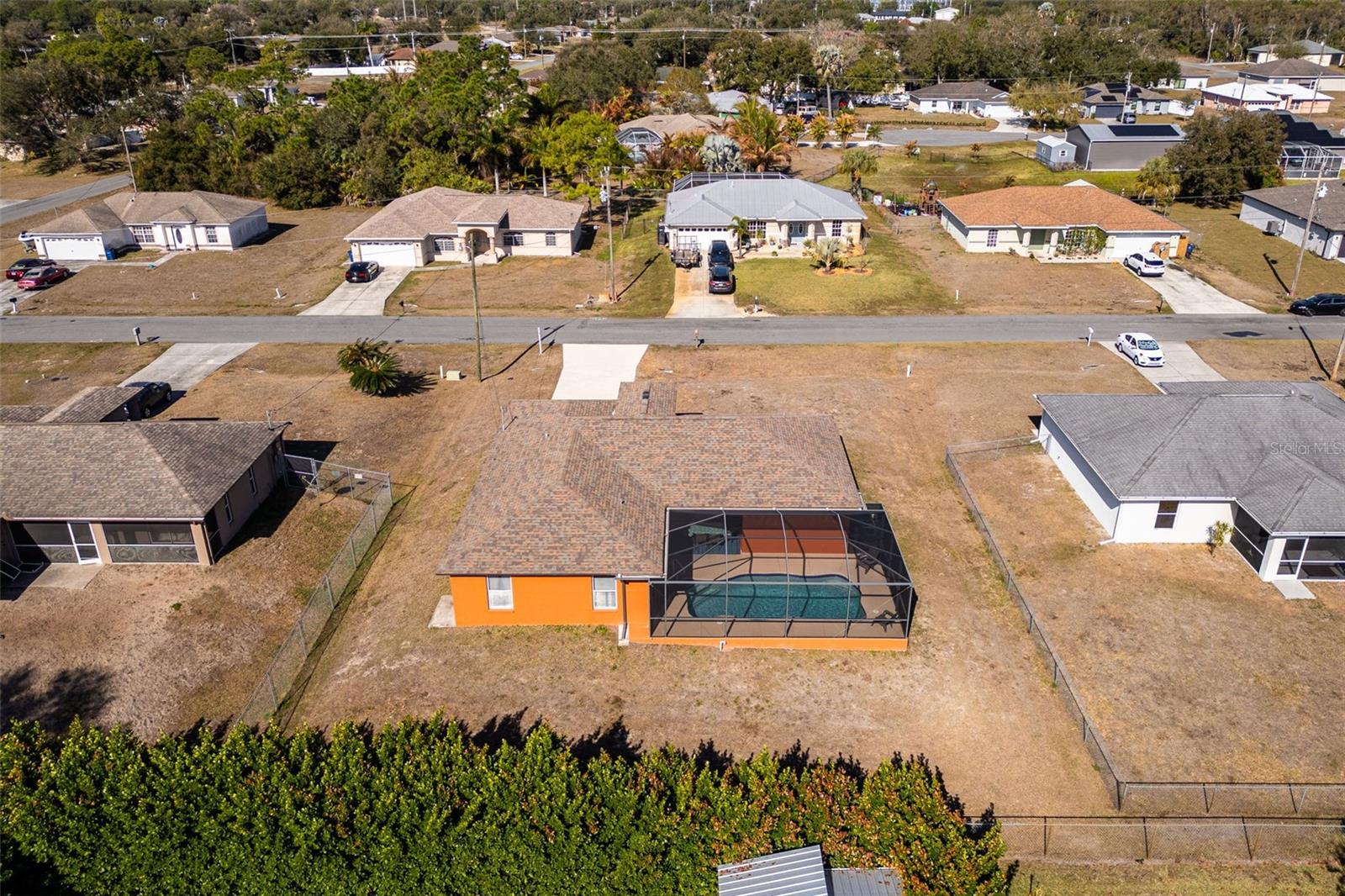 MIRROR LAKES - Residential