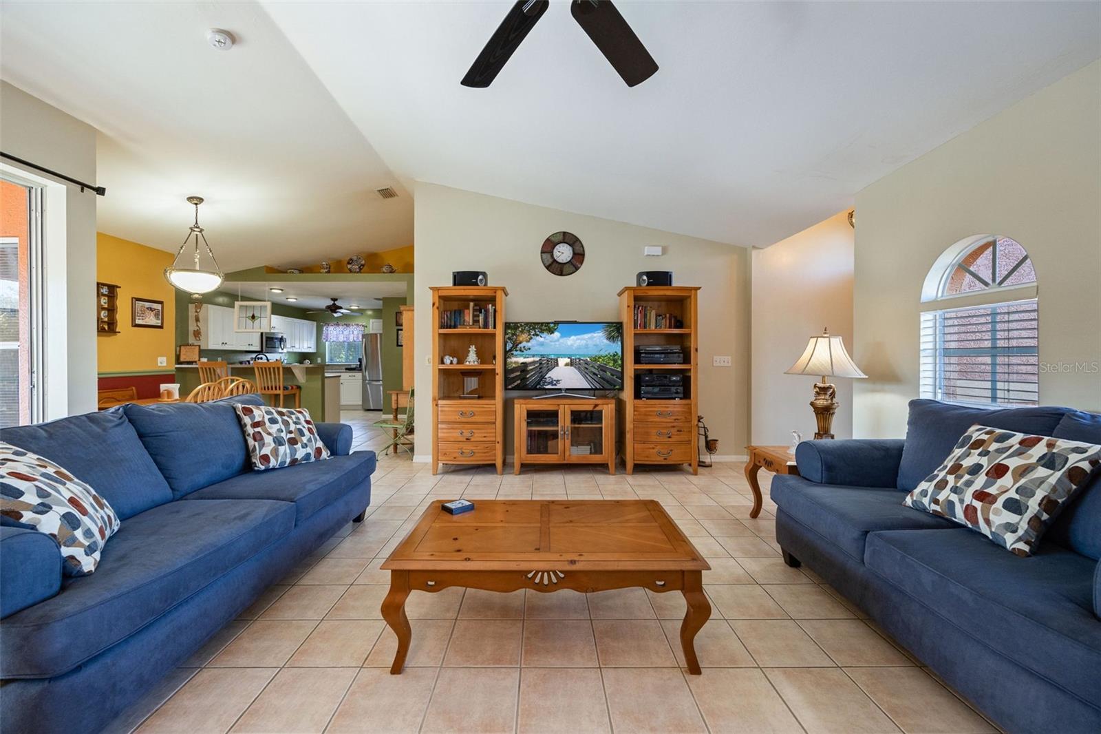 MIRROR LAKES - Residential