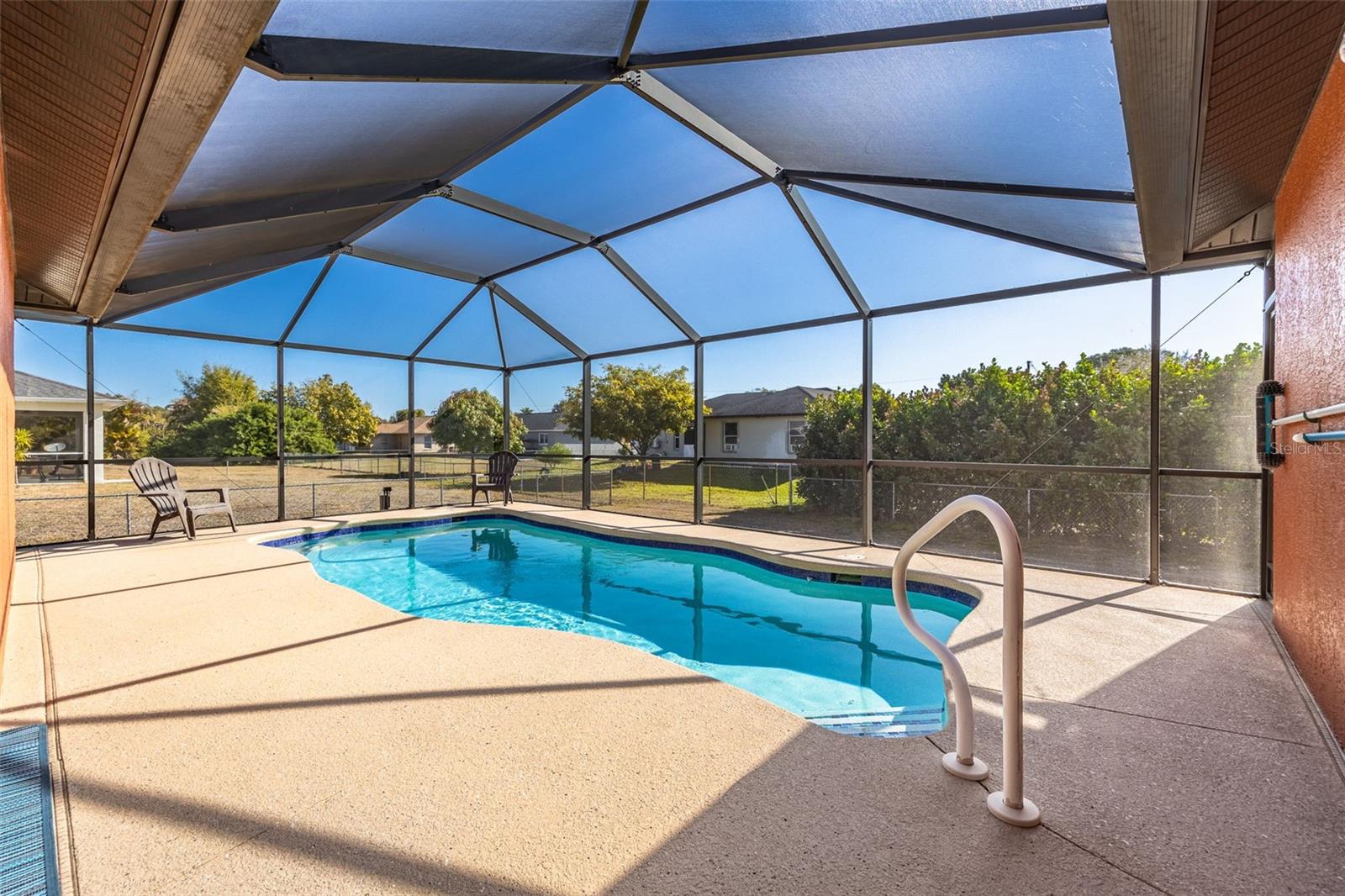 MIRROR LAKES - Residential