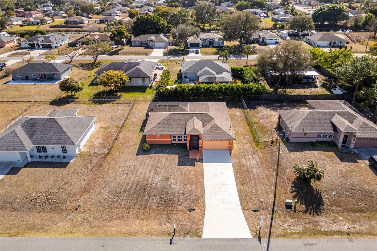 MIRROR LAKES - Residential