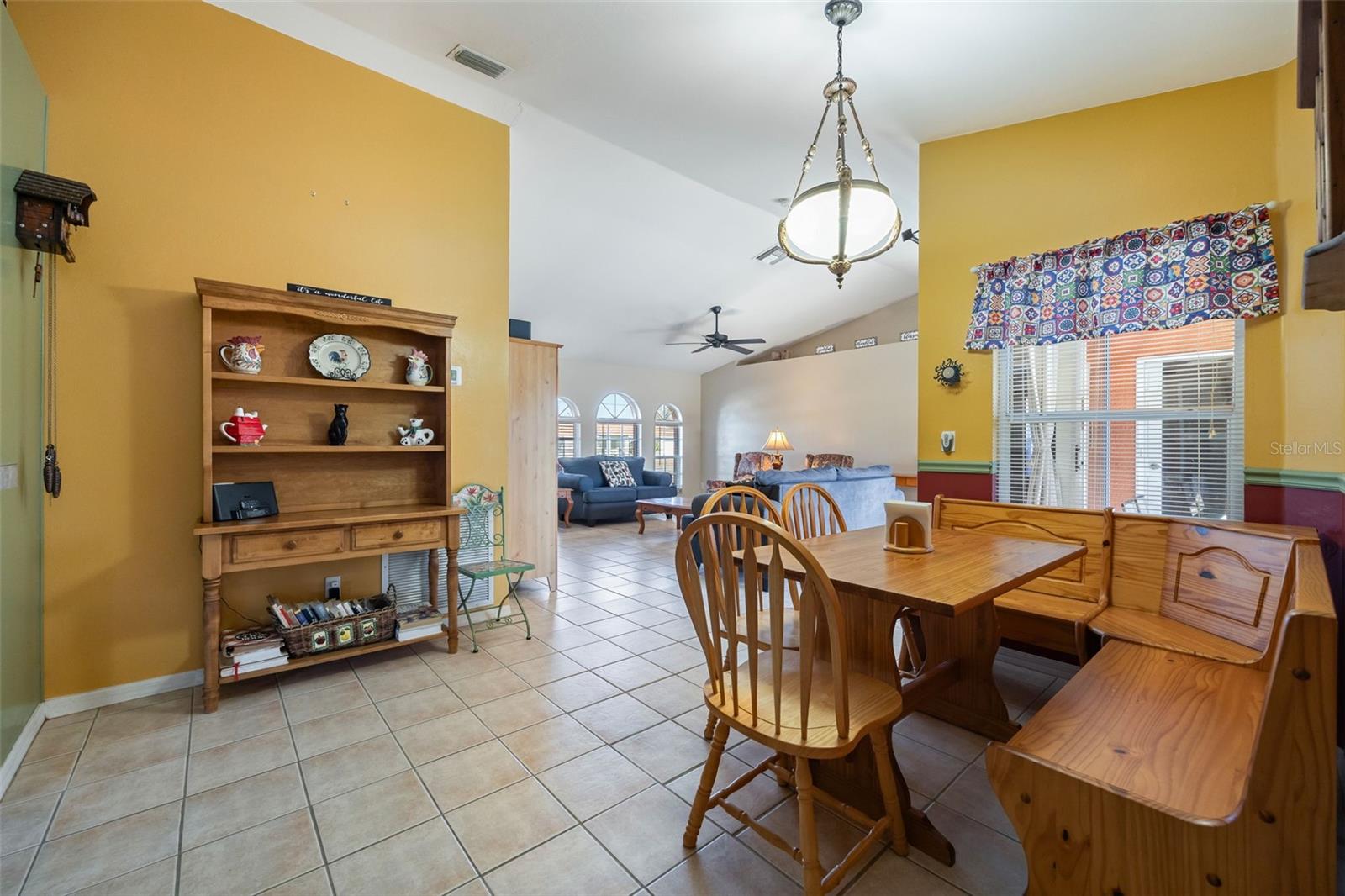 MIRROR LAKES - Residential