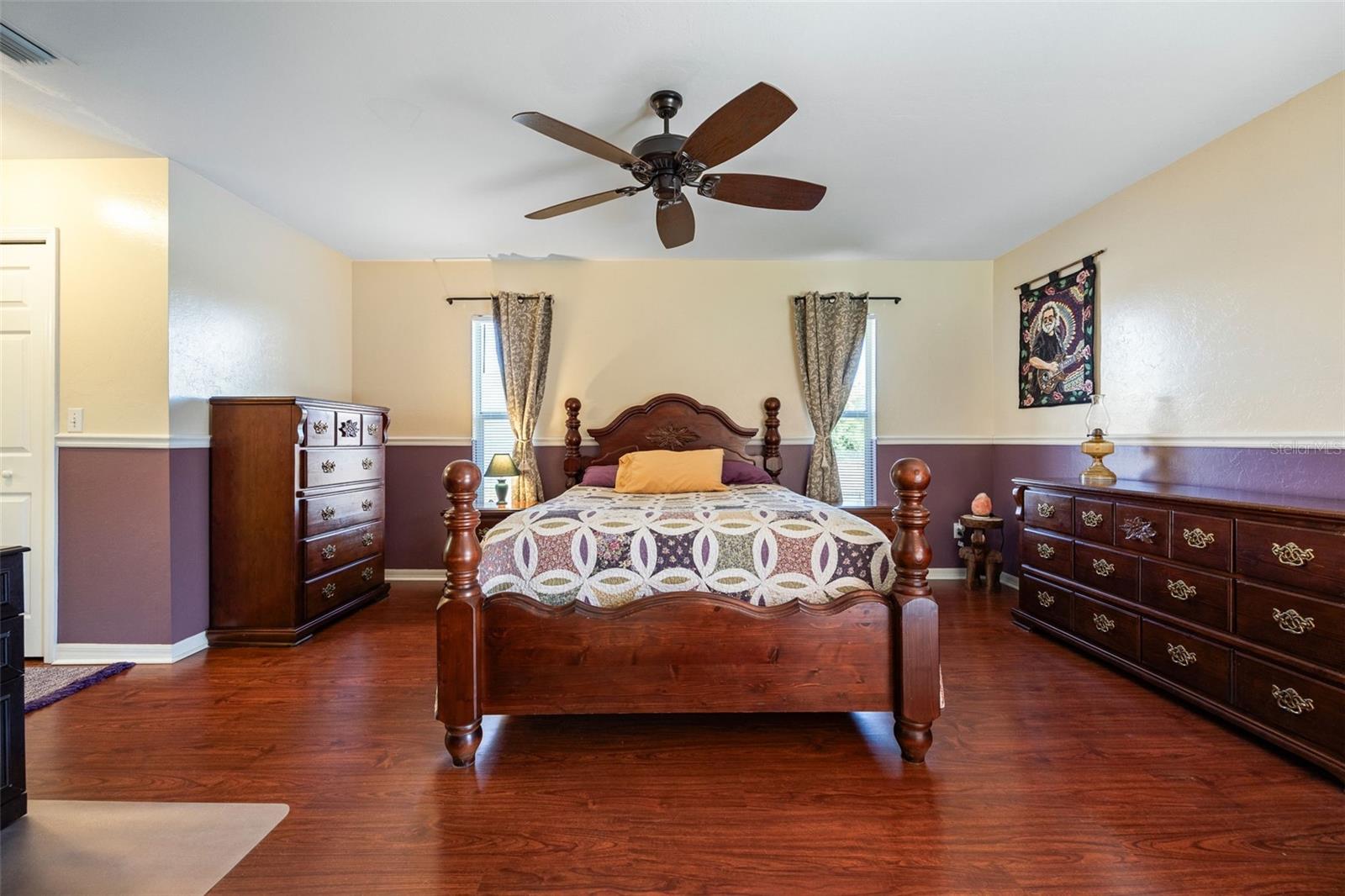 MIRROR LAKES - Residential