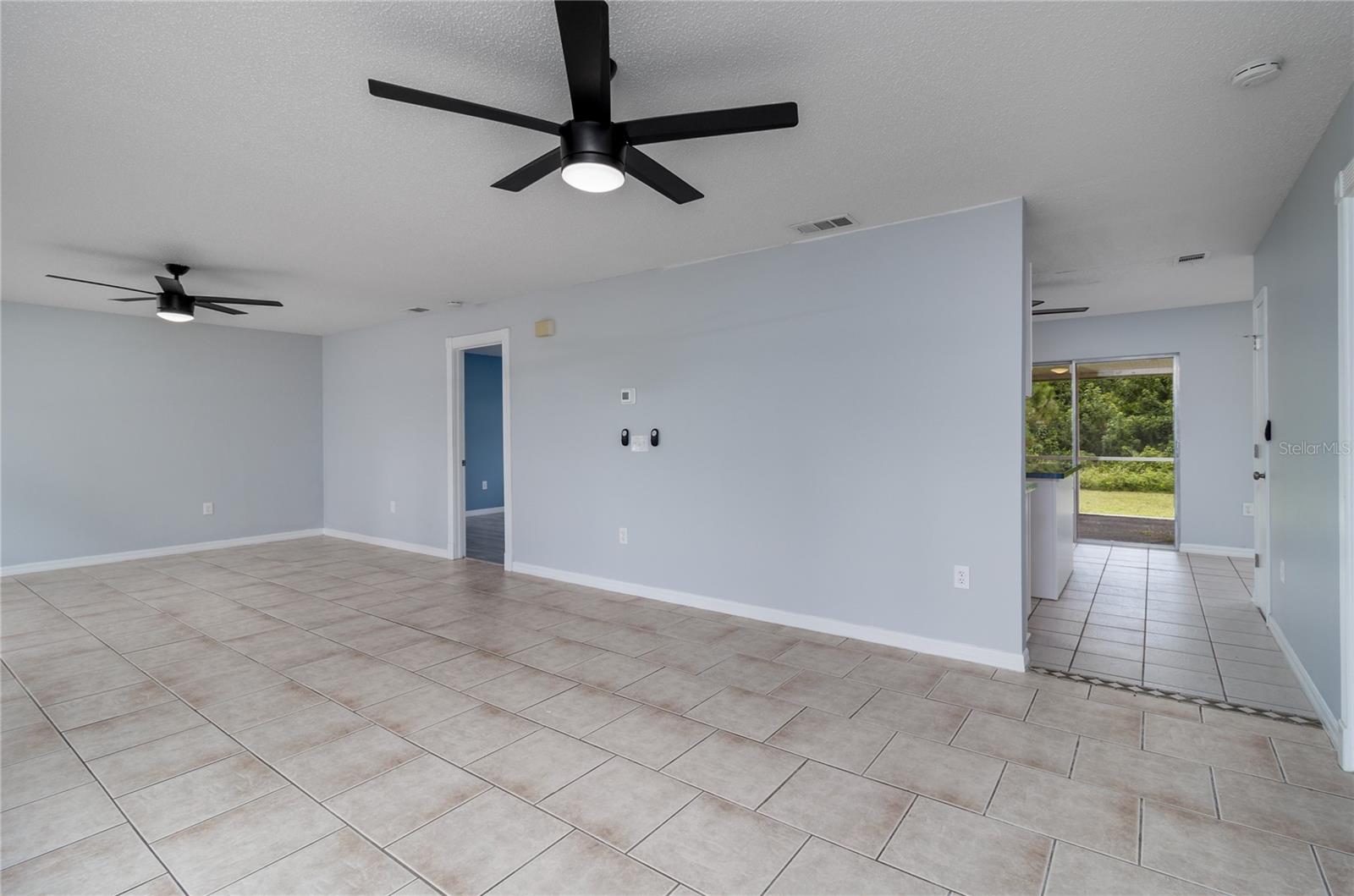 PORT CHARLOTTE SUB 06 - Residential Lease