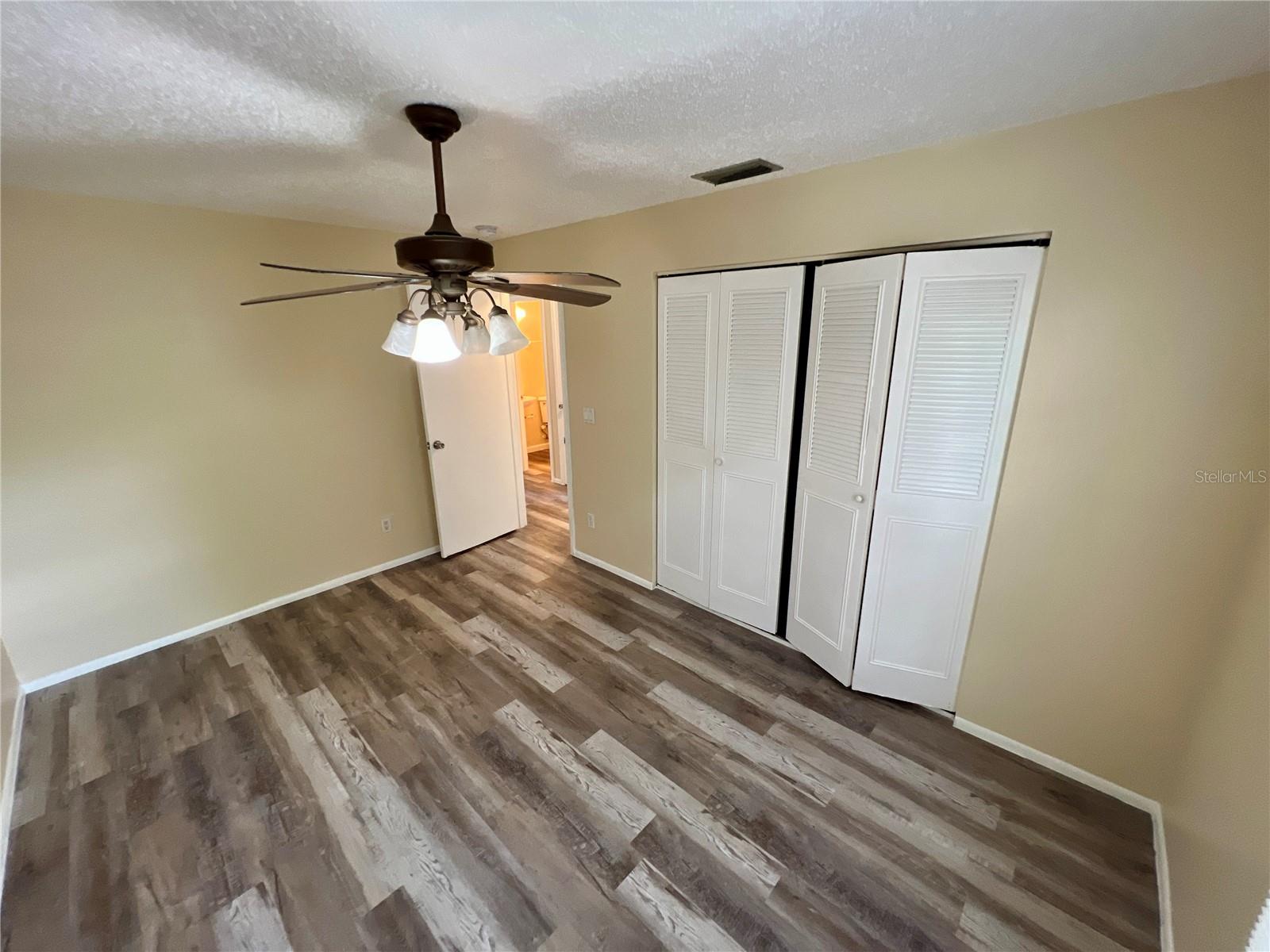 SECLUDED ACRES - Residential Lease