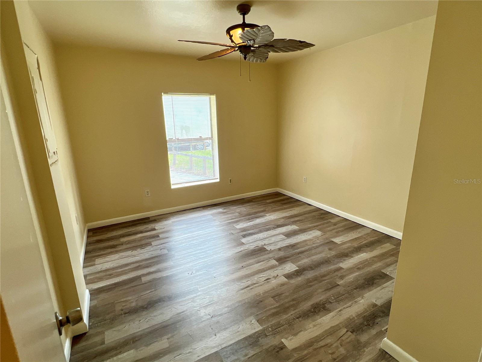 SECLUDED ACRES - Residential Lease