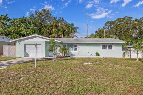 A home in SEMINOLE