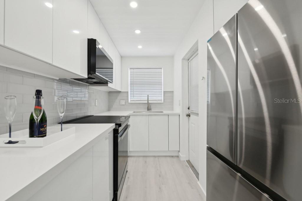 250 LAYNE BOULEVARD 113