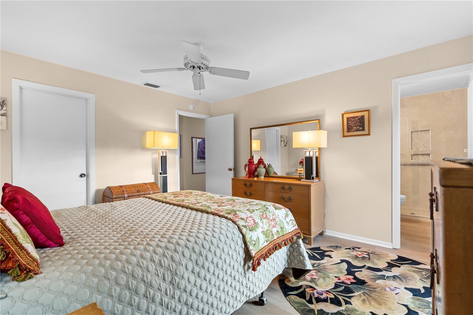 PATRIOT SQUARE APTS - Residential