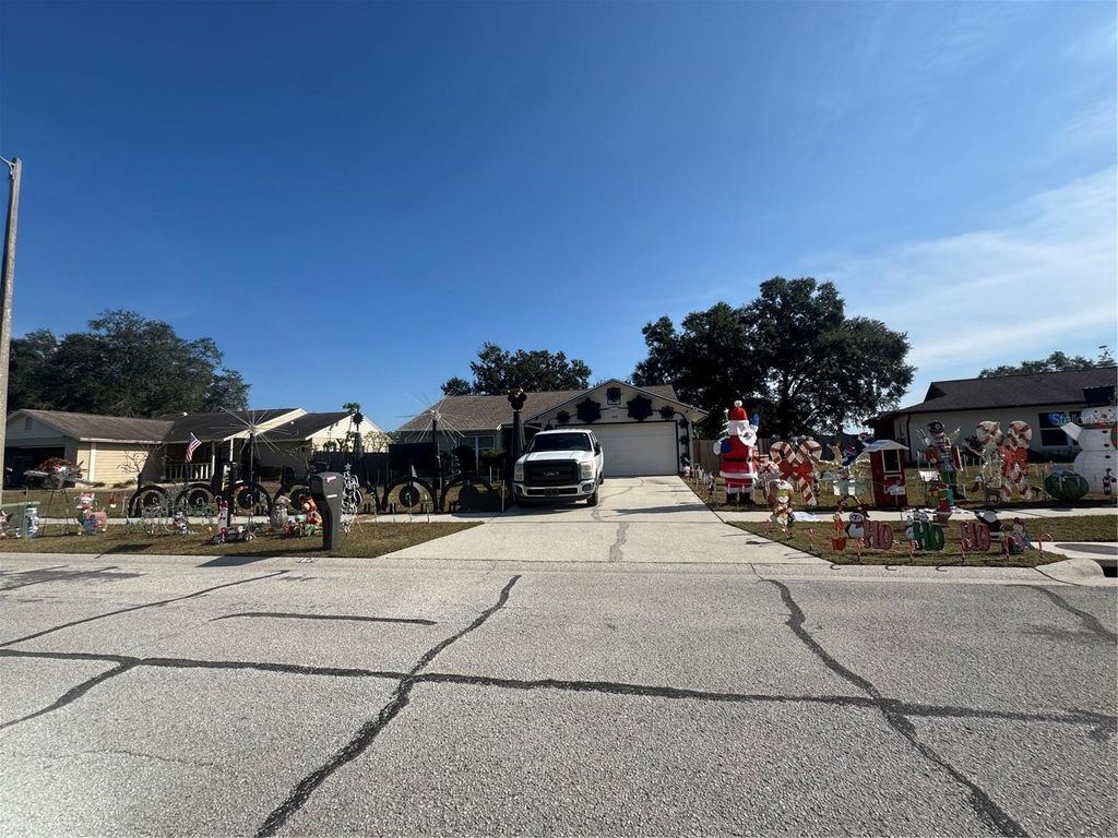 Photo of 1621 Southwind Drive, Brandon, FL 33510 (MLS # TB8437165)