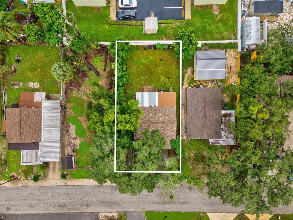 Photo of 910 E Eskimo Avenue, Tampa, FL 33604 (MLS # TB8554667)