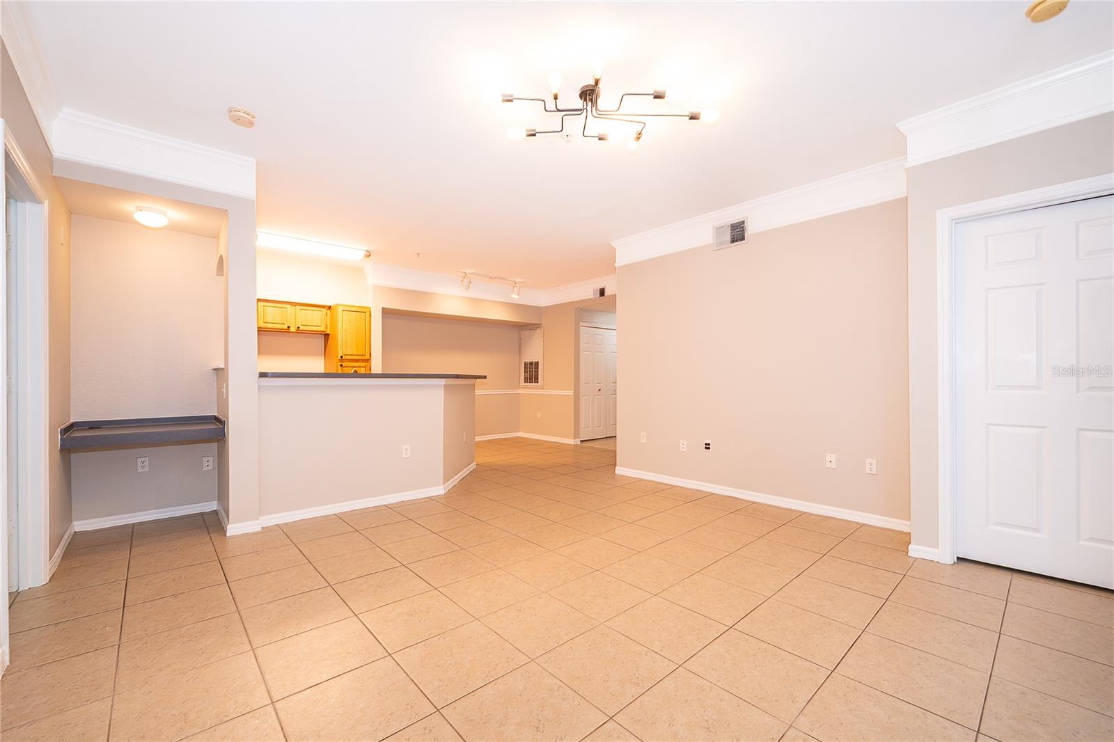 HAMPTONS/METROWEST - Residential