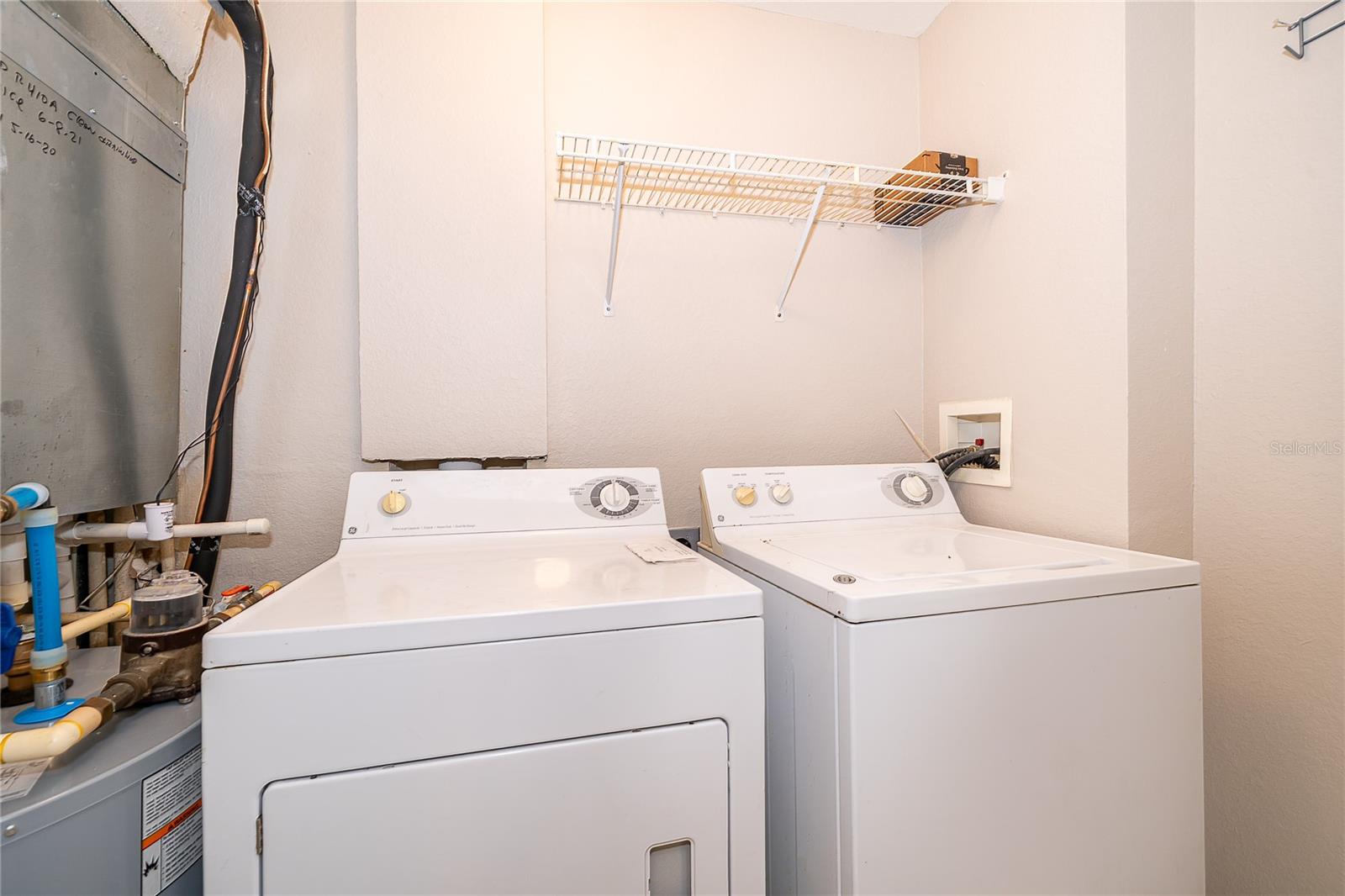 HAMPTONS/METROWEST - Residential