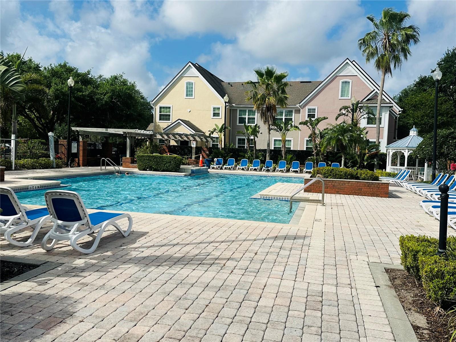 HAMPTONS/METROWEST - Residential