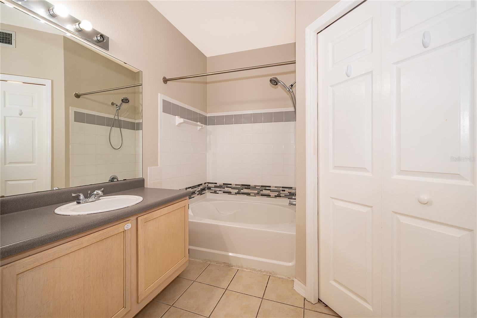 HAMPTONS/METROWEST - Residential