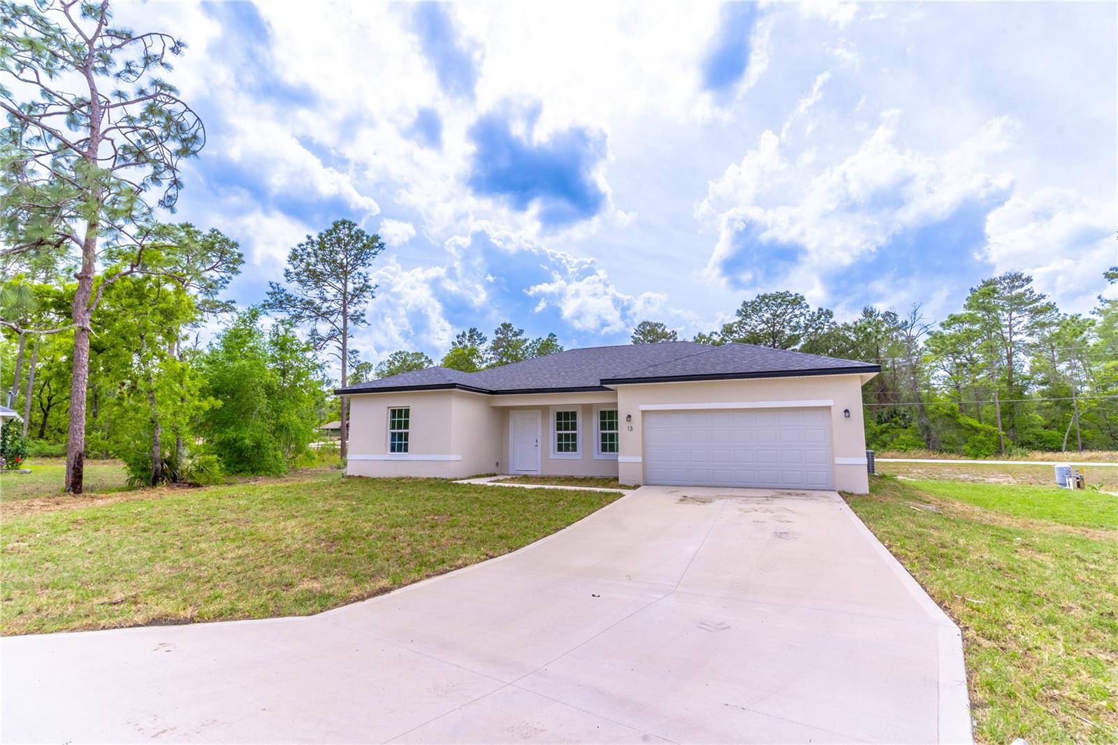 13 OAK TRAIL PLACE