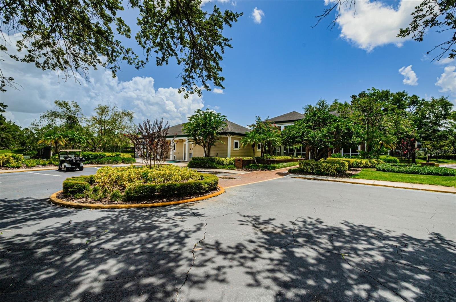 THE LANDINGS OF TAMPA A CONDOM - Residential