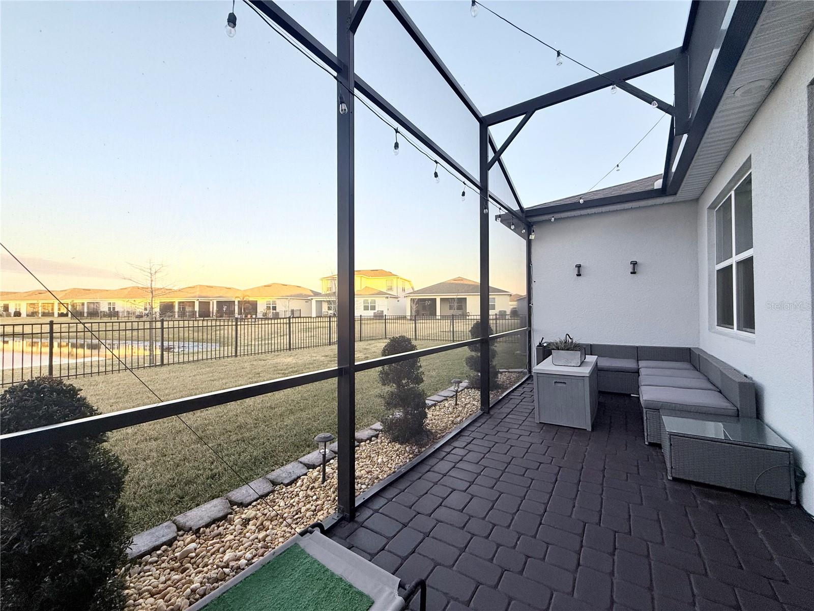 1994 SPRING SHOWER CIRCLE