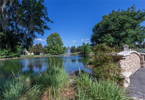 A home in LECANTO