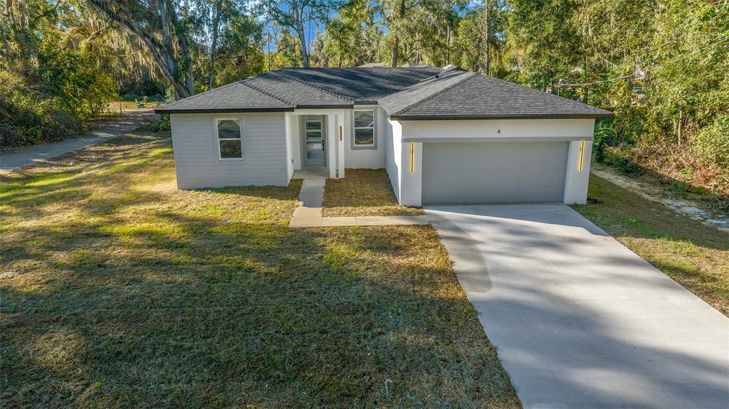 Photo of 4 Oak Circle, Ocala, FL 34472 (MLS # OM733152)