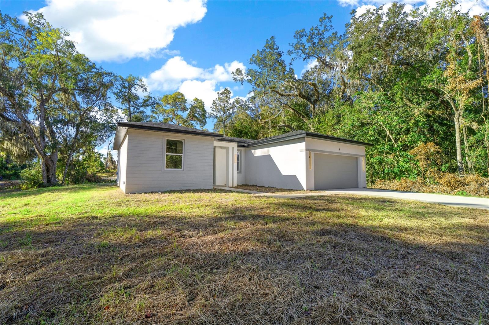 4 OAK CIRCLE