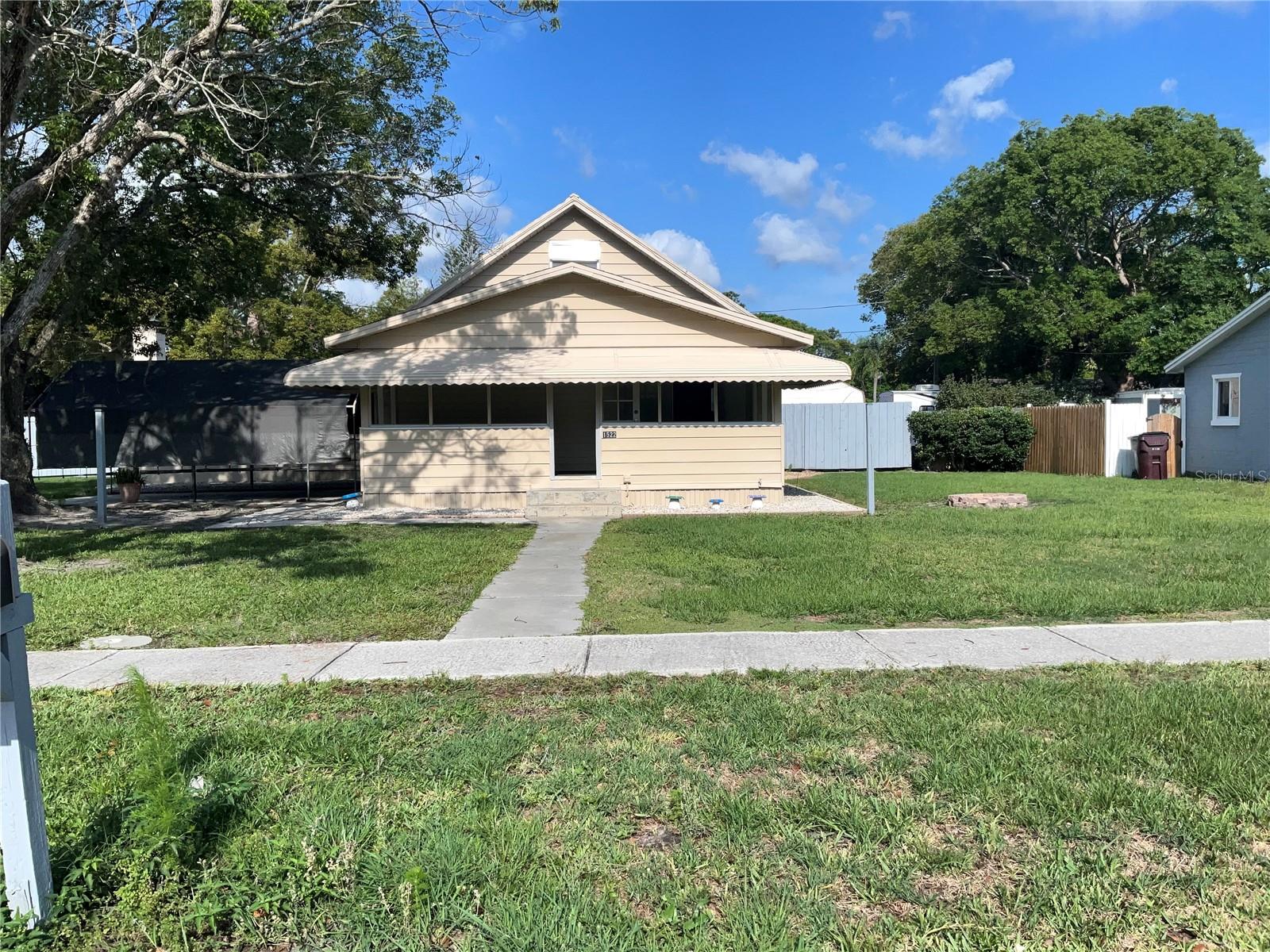 Under contract-accepting backup offers. Great property for first time buyers and investor. Great location, walking distance for high school, just minutes from Publix, Walmart and other stores.
Great potential to use the detached garage as storage or do in-law suite if you want as well. Almost half acre in the backyard and this property in a corner.
This property won't last, call me now to schedule a tour.
