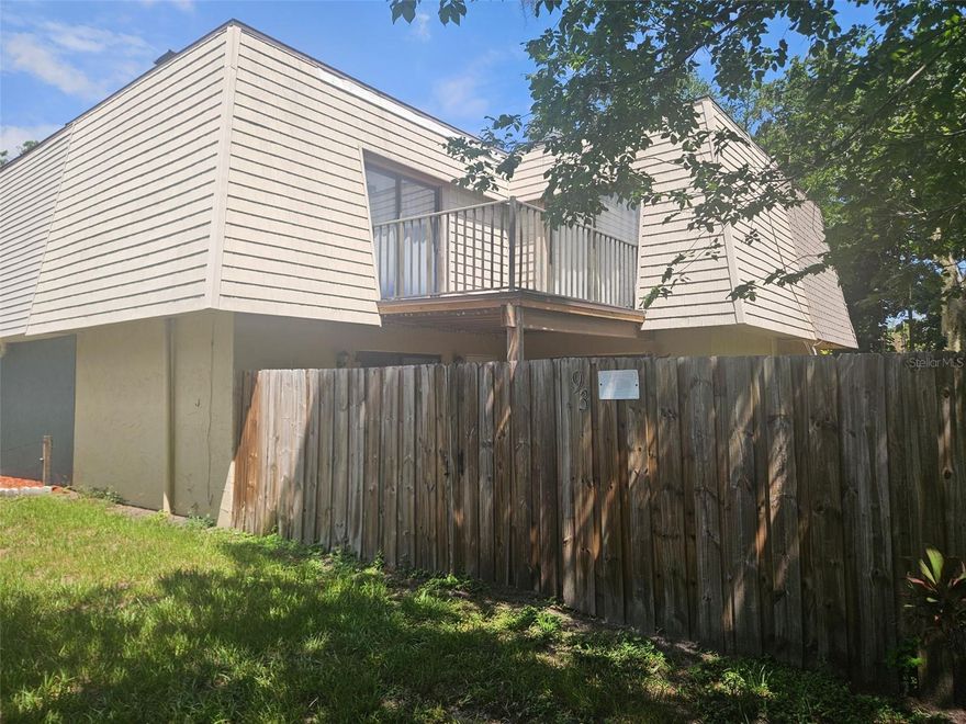 Welcome to your perfect Port Orange retreat! This charming 2-bedroom, 1.5-bath townhouse offers the ideal blend of comfort, convenience, and freedom—with NO HOA restrictions and land ownership included! Inside, you’ll find a bright, welcoming layout featuring an inside laundry area and a cozy kitchen that opens to your private patio—perfect for relaxing or entertaining.
Enjoy a prime location just minutes from top shopping and dining, healthcare facilities, Embry-Riddle Aeronautical University, and Palmer Chiropractic College. Whether you're a first-time homebuyer, student, or savvy investor, this home offers a low-maintenance lifestyle just 3 miles from the beach—all at a great price!
Don't miss this rare opportunity to own your very own place in Port Orange!