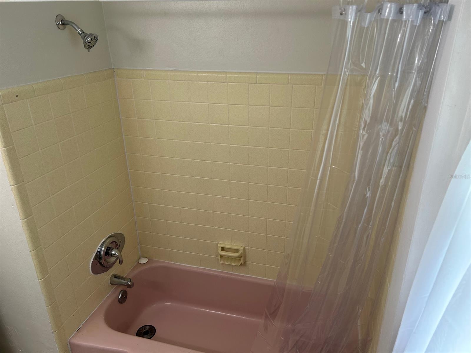 Fairway Unit 01 - Residential Lease