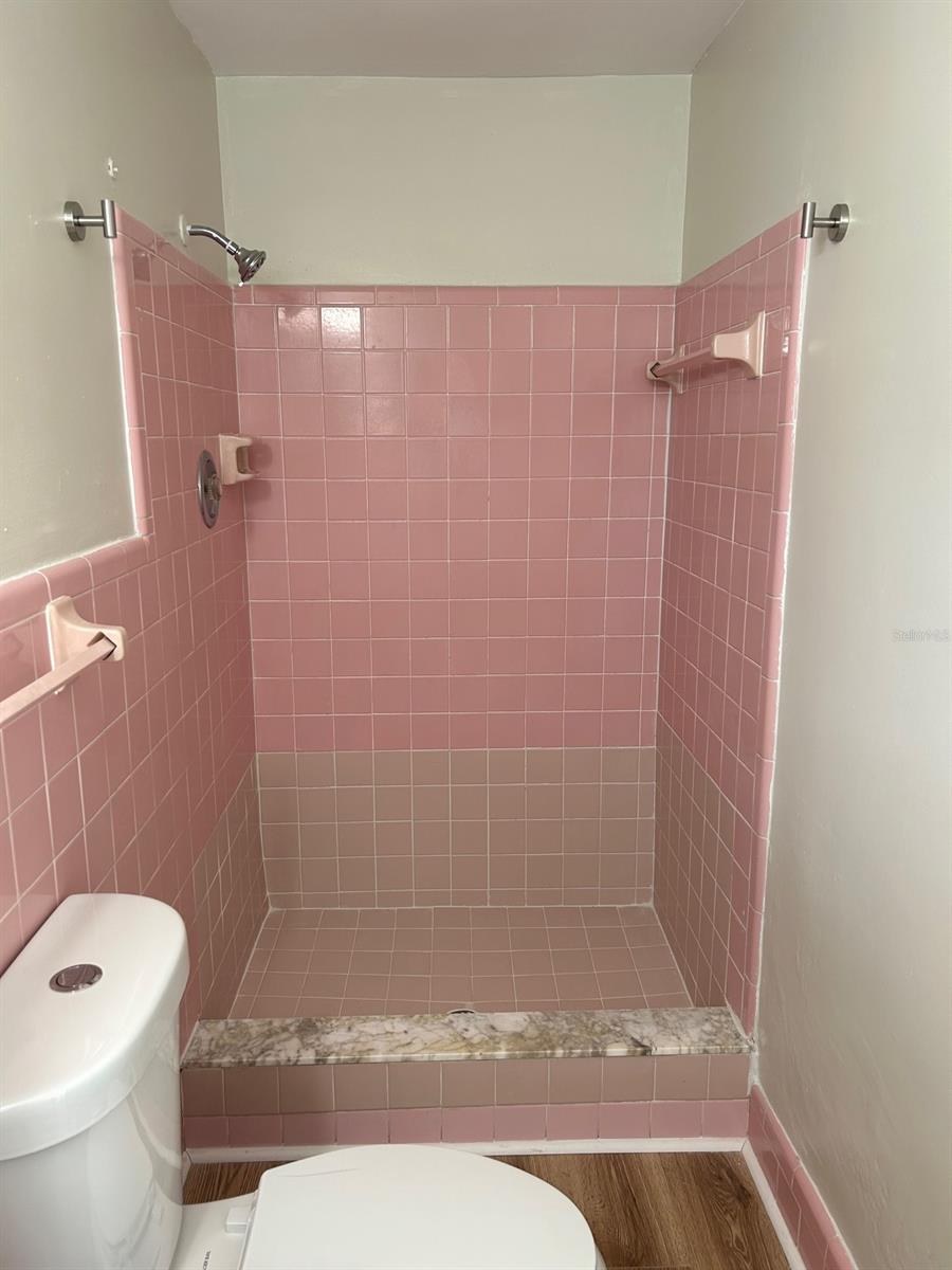 Fairway Unit 01 - Residential Lease