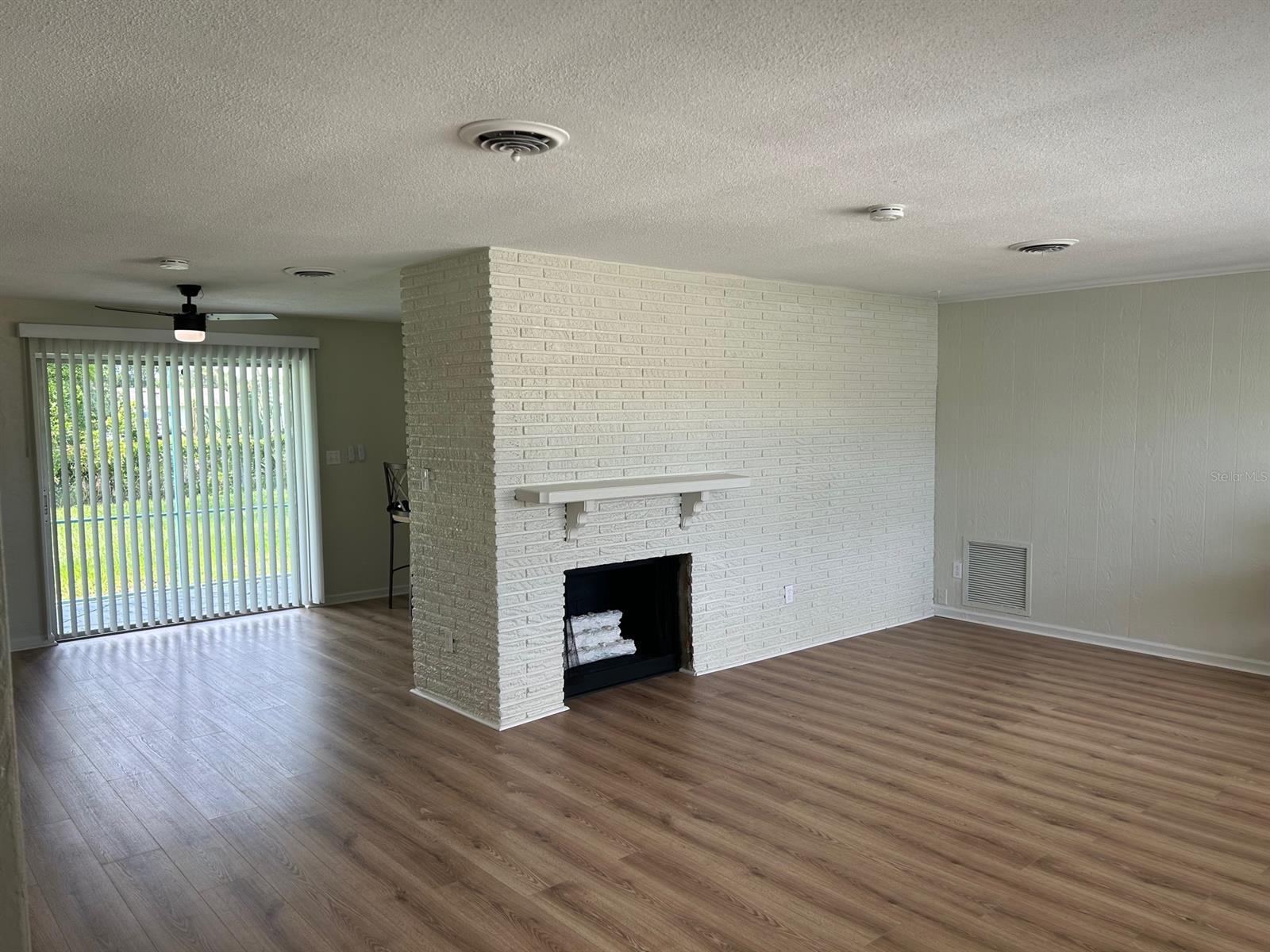 Fairway Unit 01 - Residential Lease