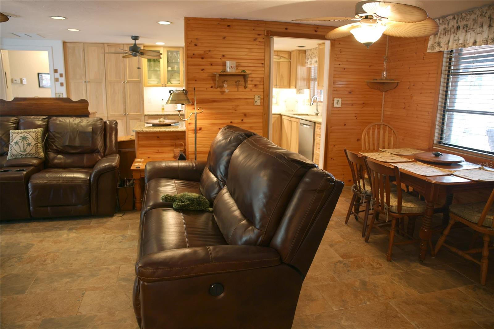 SIESTA ISLES - Residential