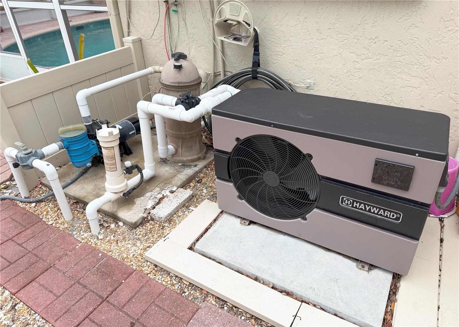 SIESTA ISLES - Residential