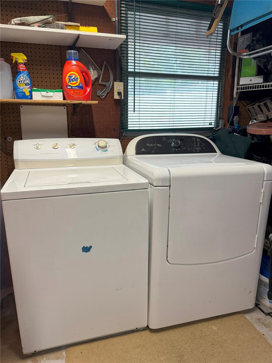 SIESTA ISLES - Residential