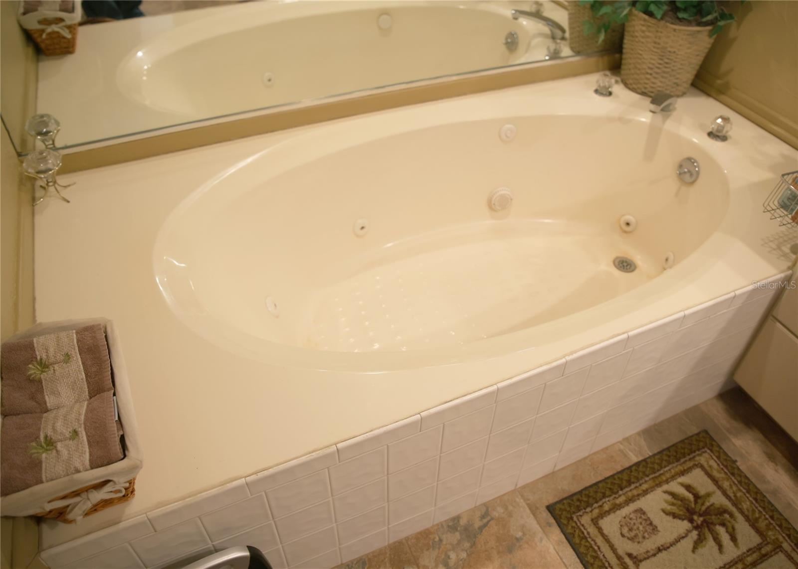 SIESTA ISLES - Residential