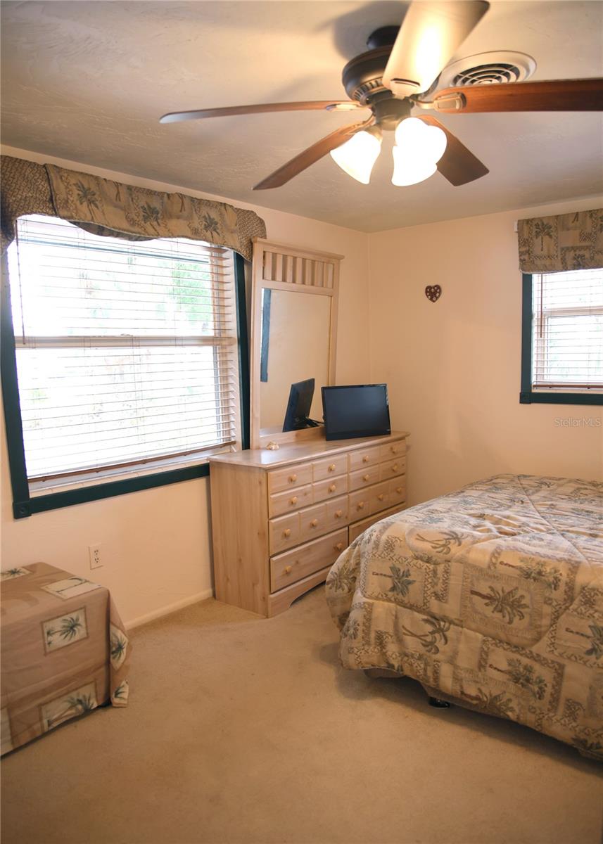 SIESTA ISLES - Residential