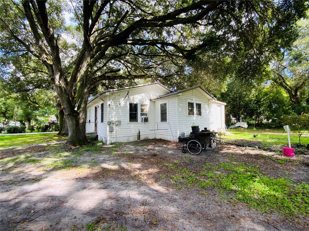 Photo of 5907 8th Avenue S, Tampa, FL 33619 (MLS # TB8451377)