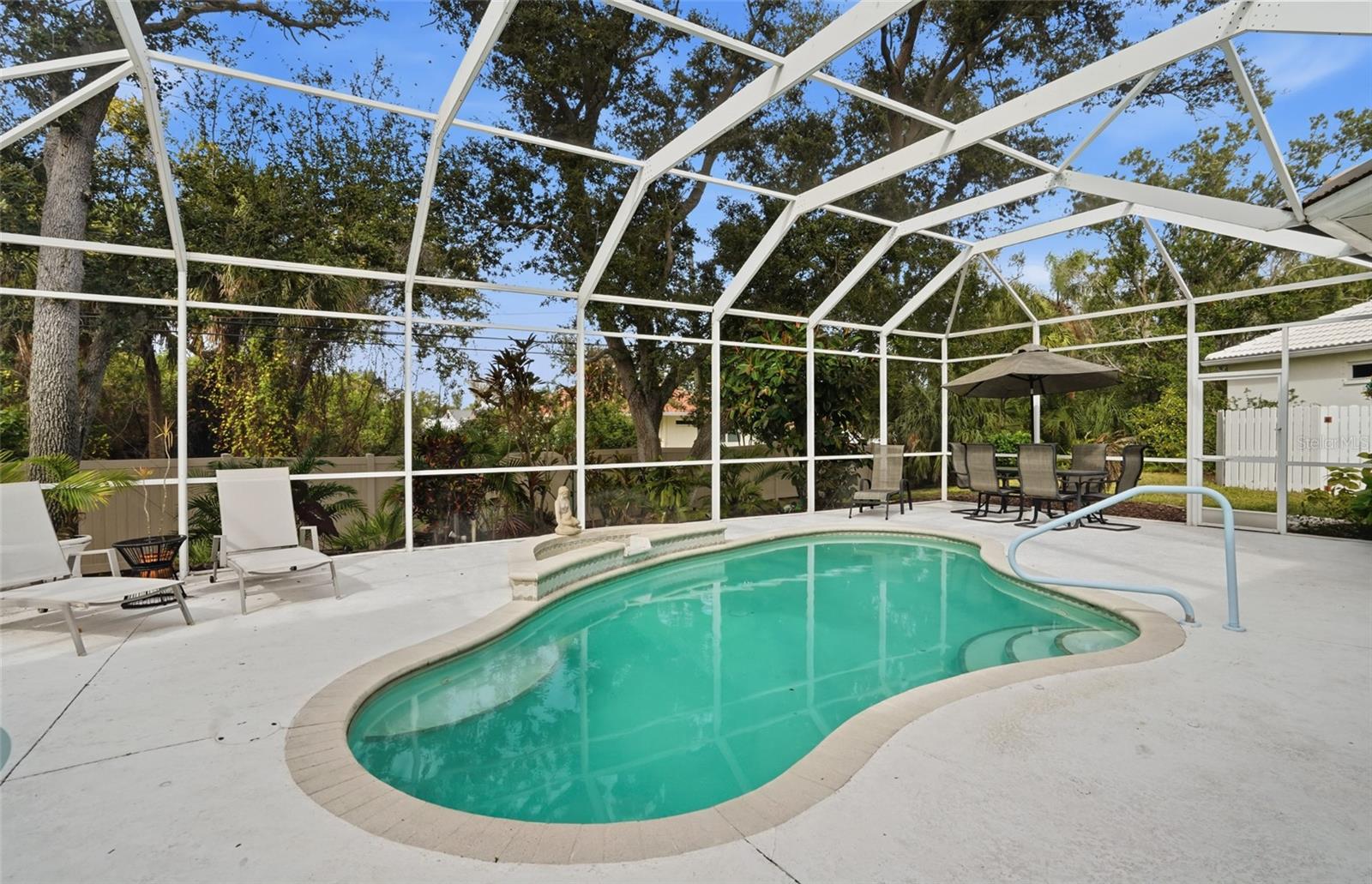 JACARANDA HEIGHTS - Residential