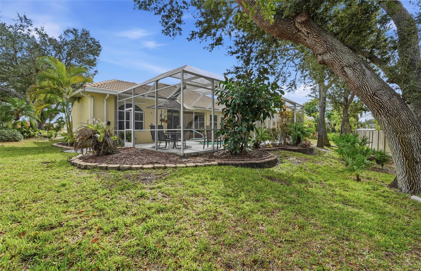 JACARANDA HEIGHTS - Residential