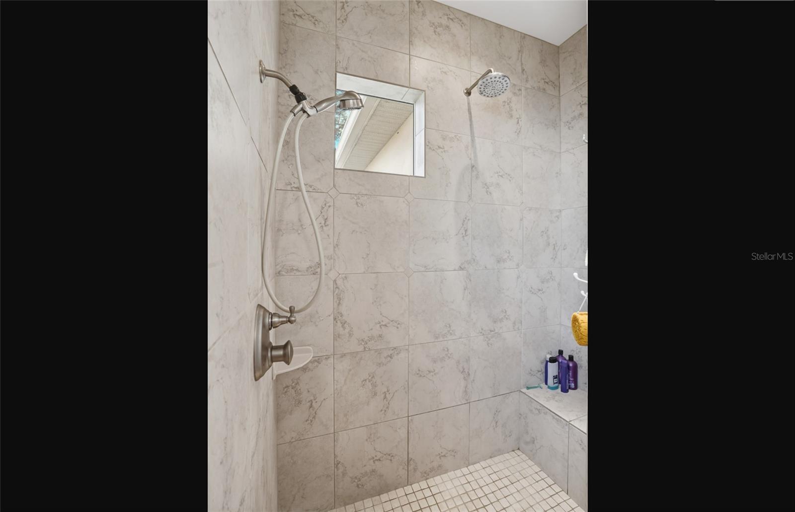 JACARANDA HEIGHTS - Residential