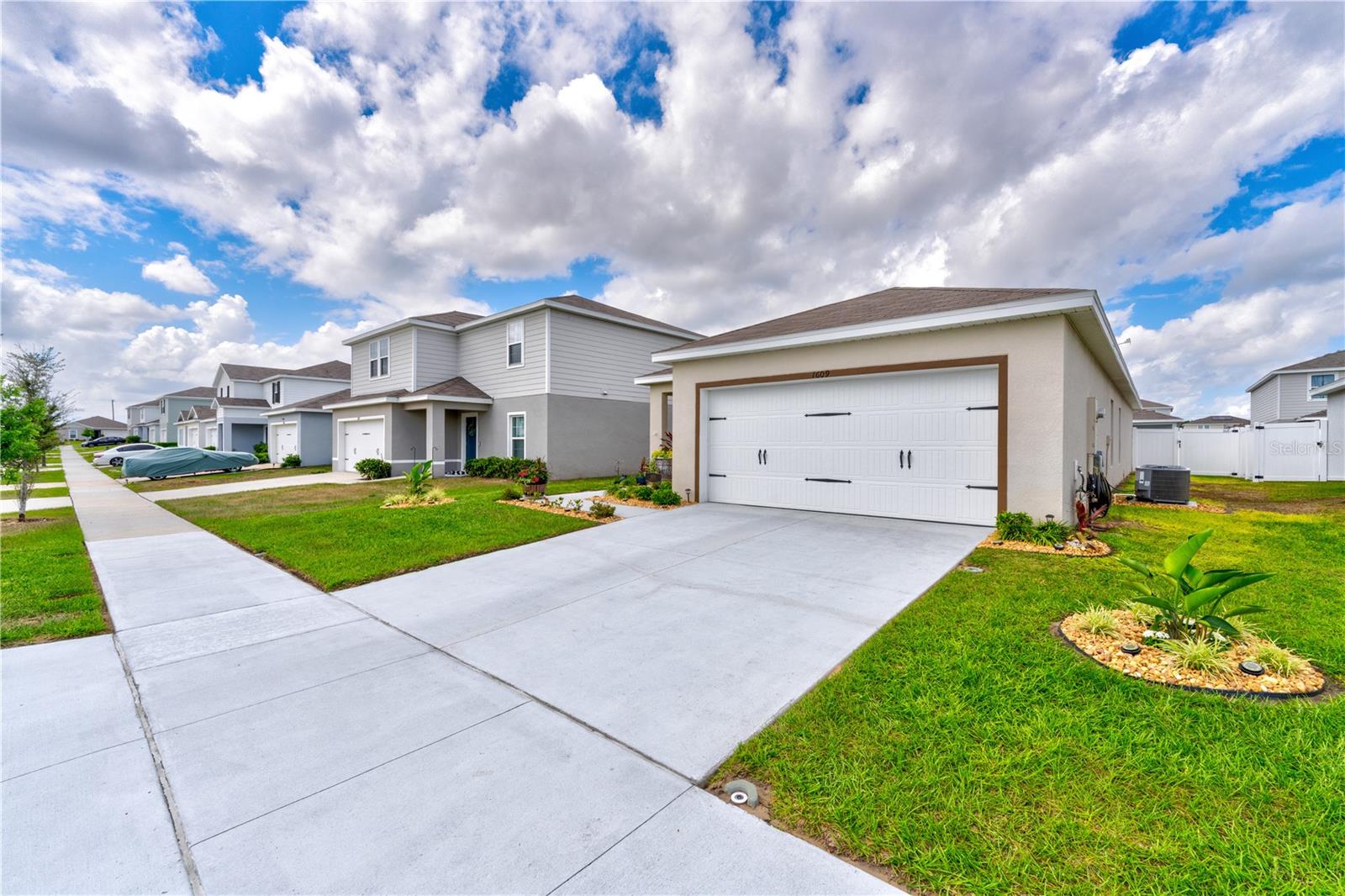 GRACELYN GROVE PH 1 - Residential