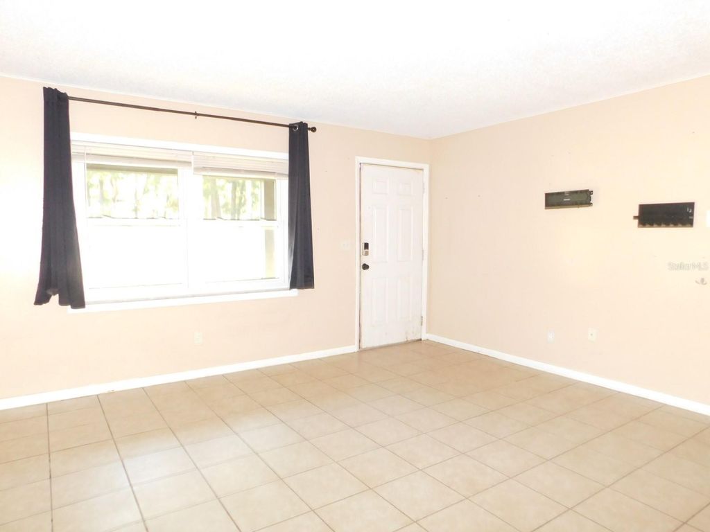 Photo of 6302 NW 64th Avenue, Ocala, FL 34482 (MLS # OM714363)