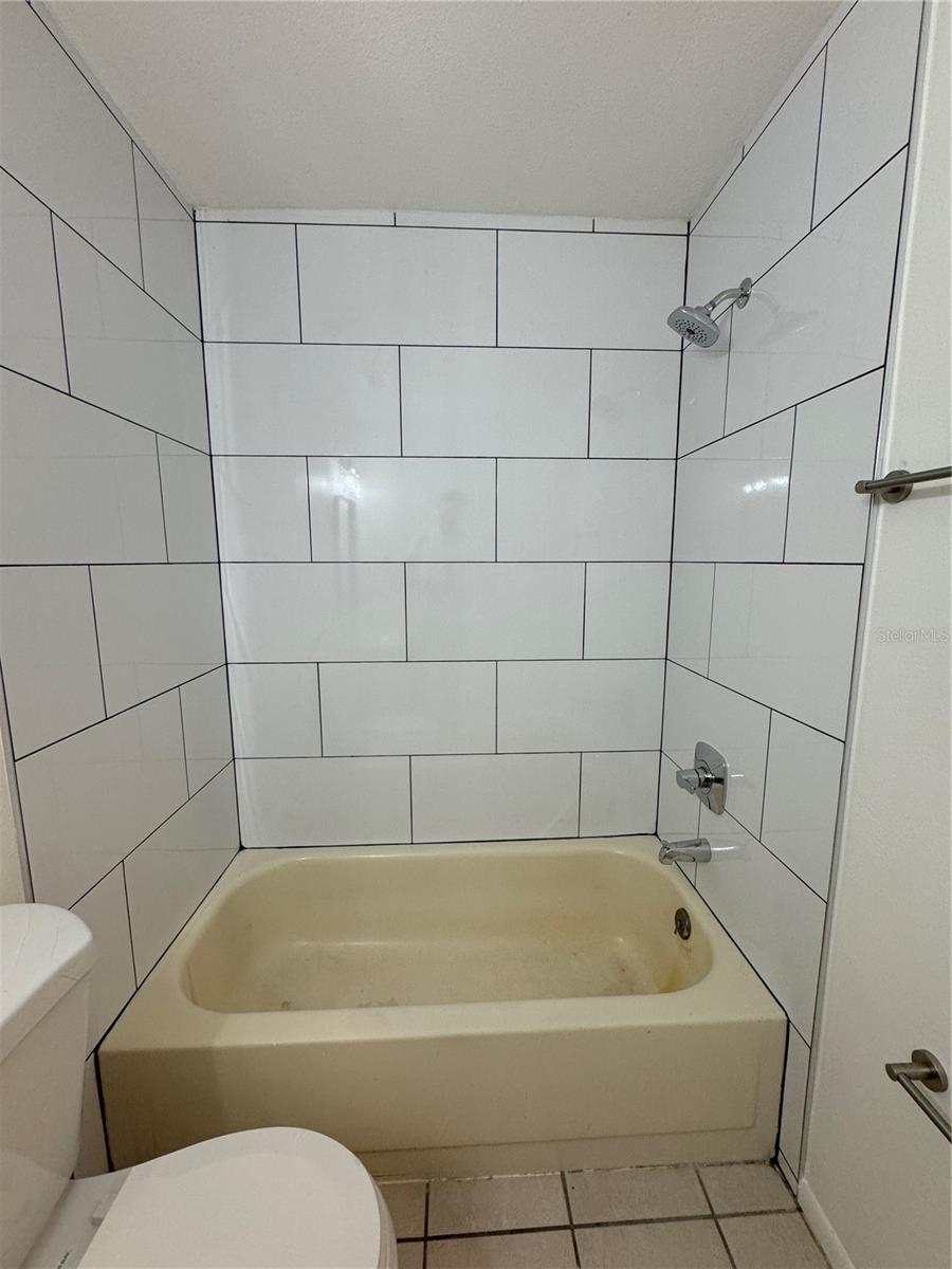 UNPLATTED - Residential Lease