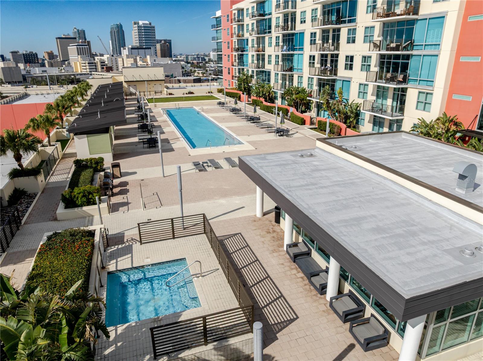 1120 E KENNEDY BOULEVARD 1520