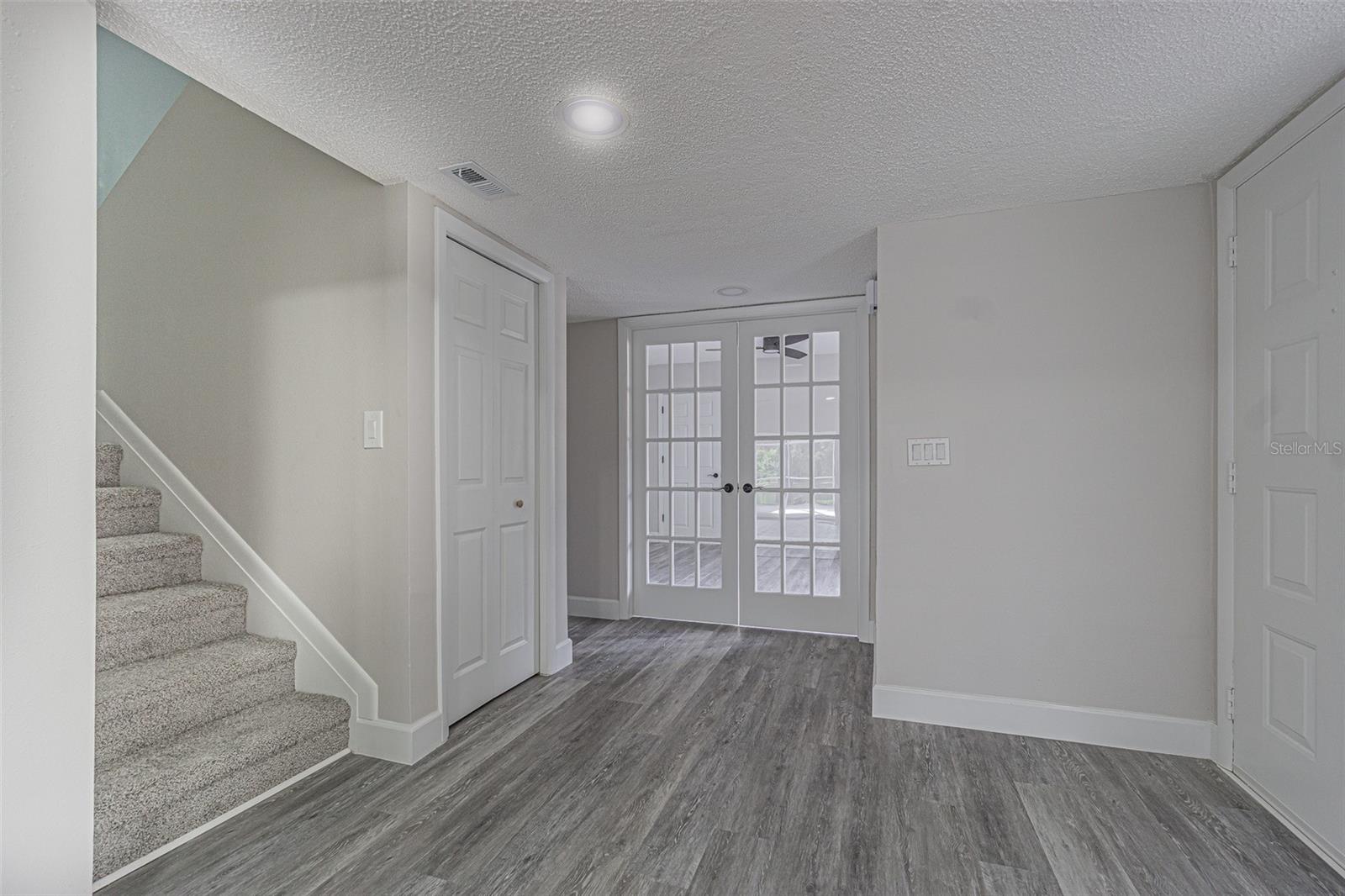 FAIRWAY LAKES TWNHMS II A C - Residential