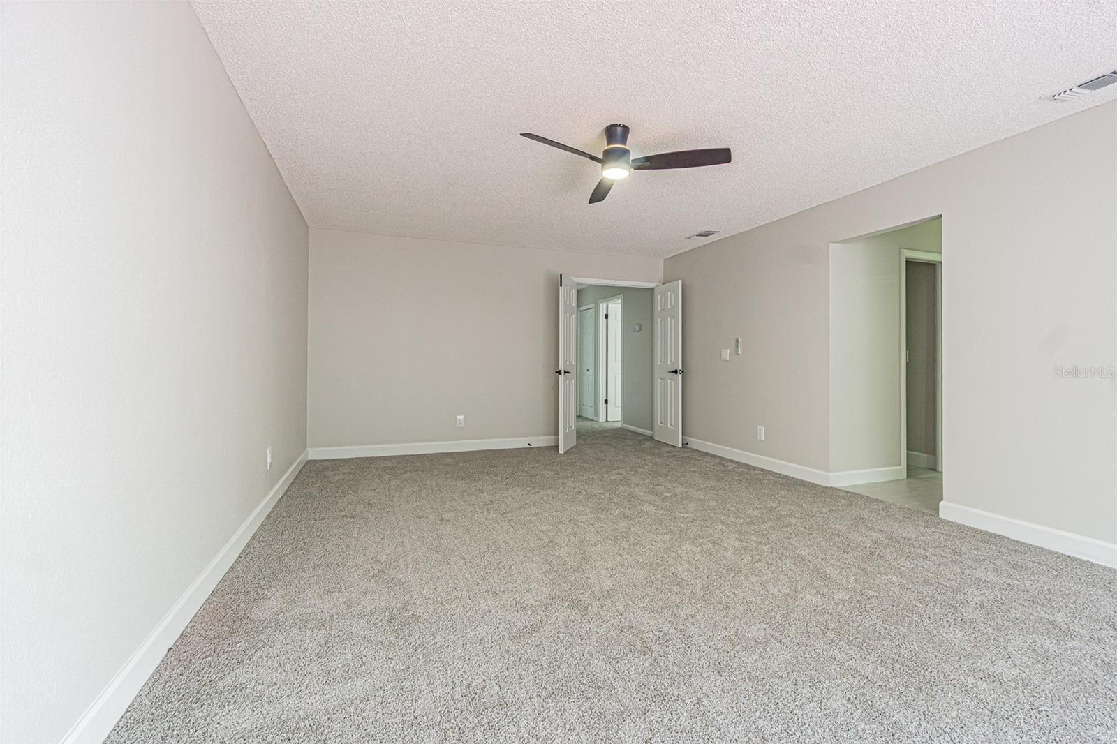 FAIRWAY LAKES TWNHMS II A C - Residential
