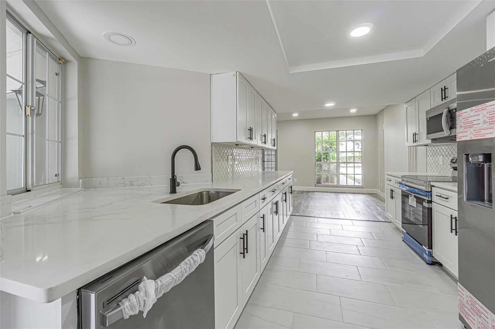 FAIRWAY LAKES TWNHMS II A C - Residential