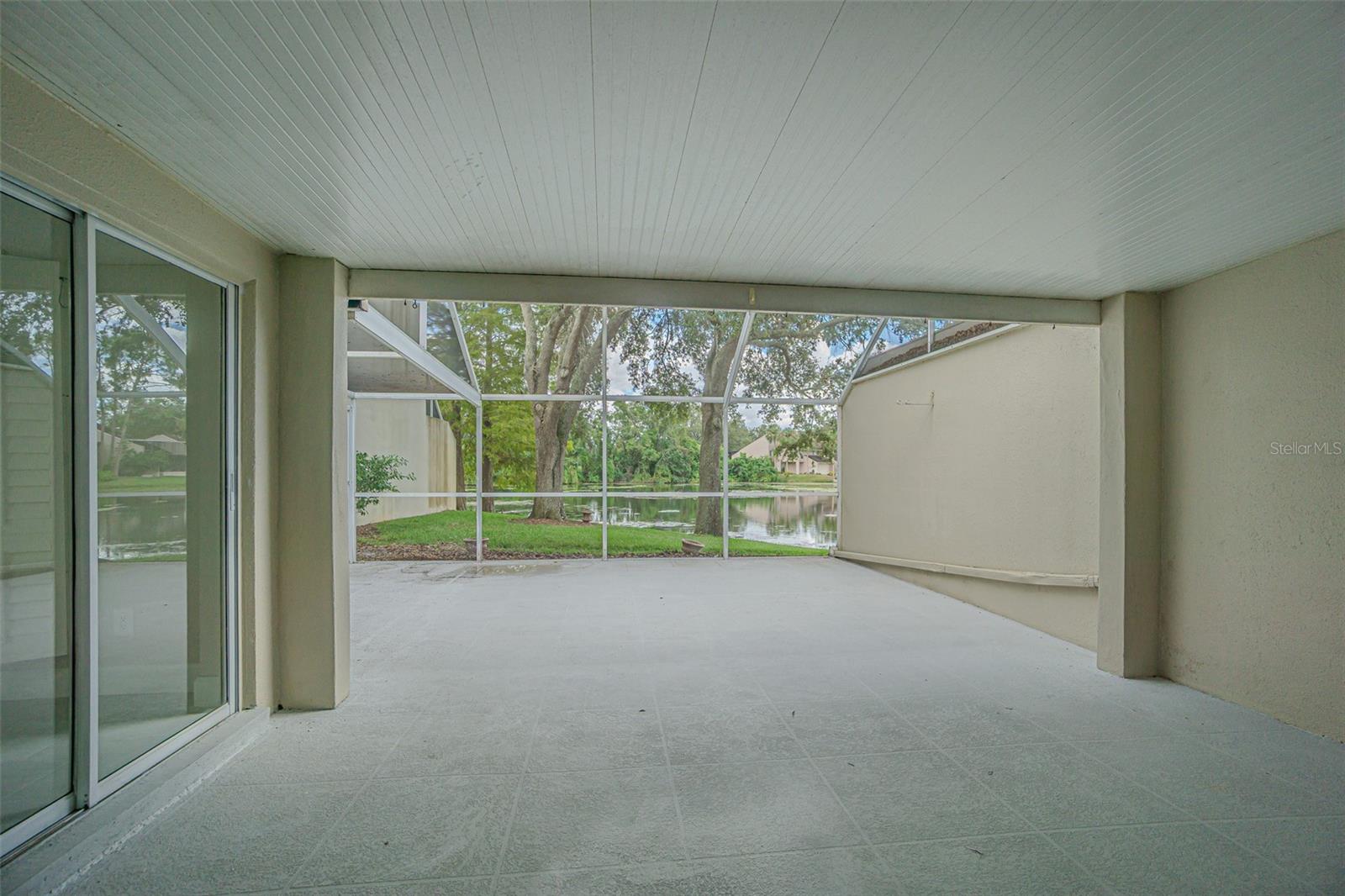 FAIRWAY LAKES TWNHMS II A C - Residential