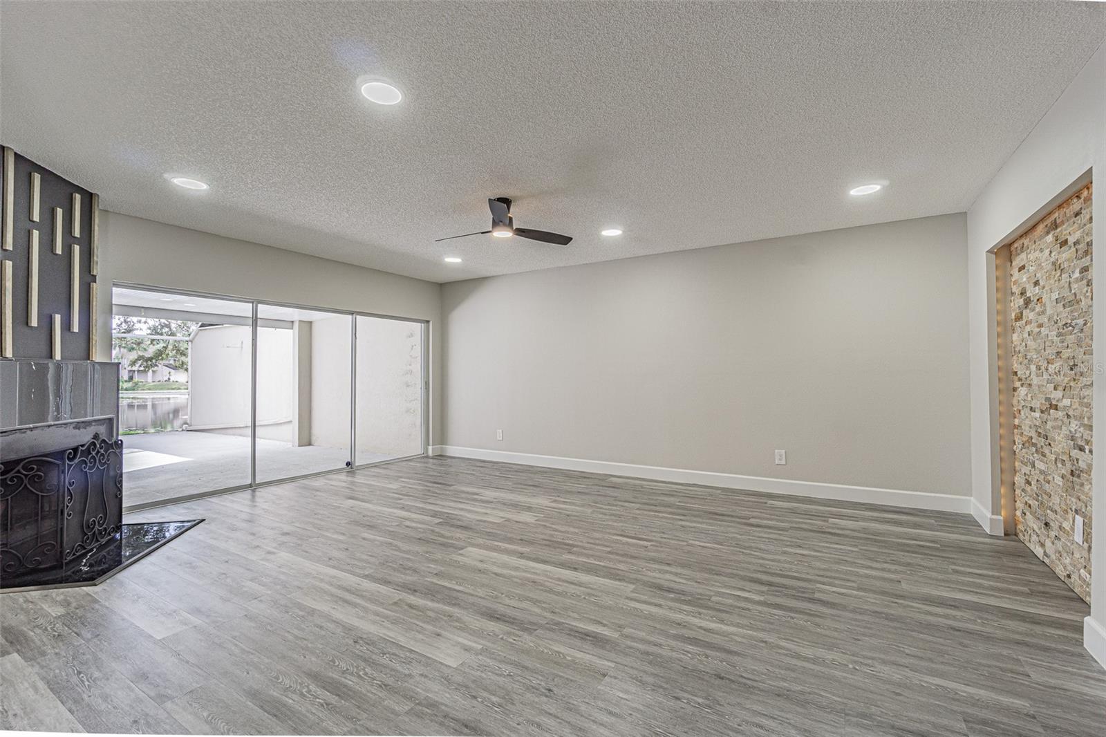 FAIRWAY LAKES TWNHMS II A C - Residential