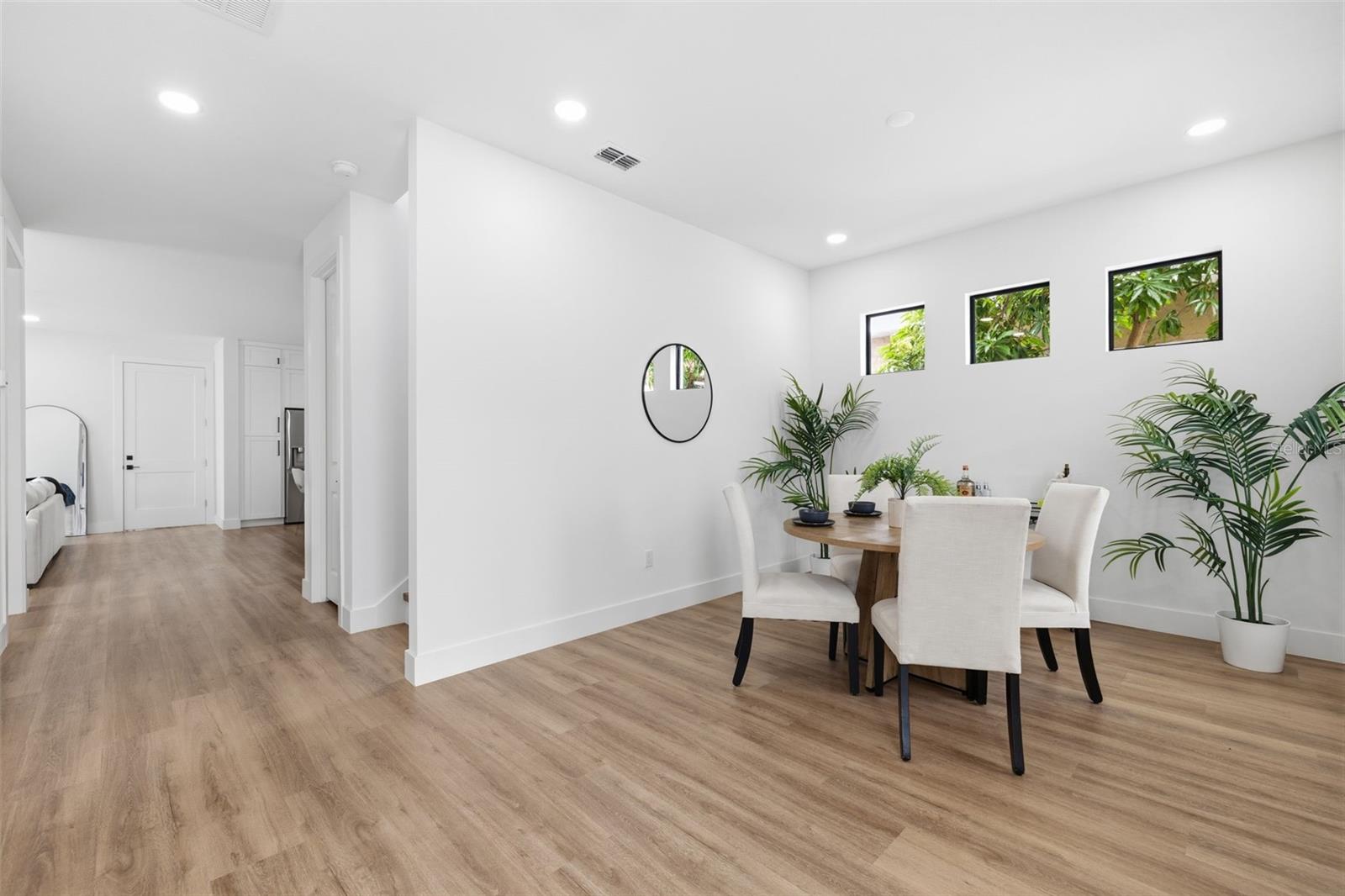 2328 W LA SALLE STREET