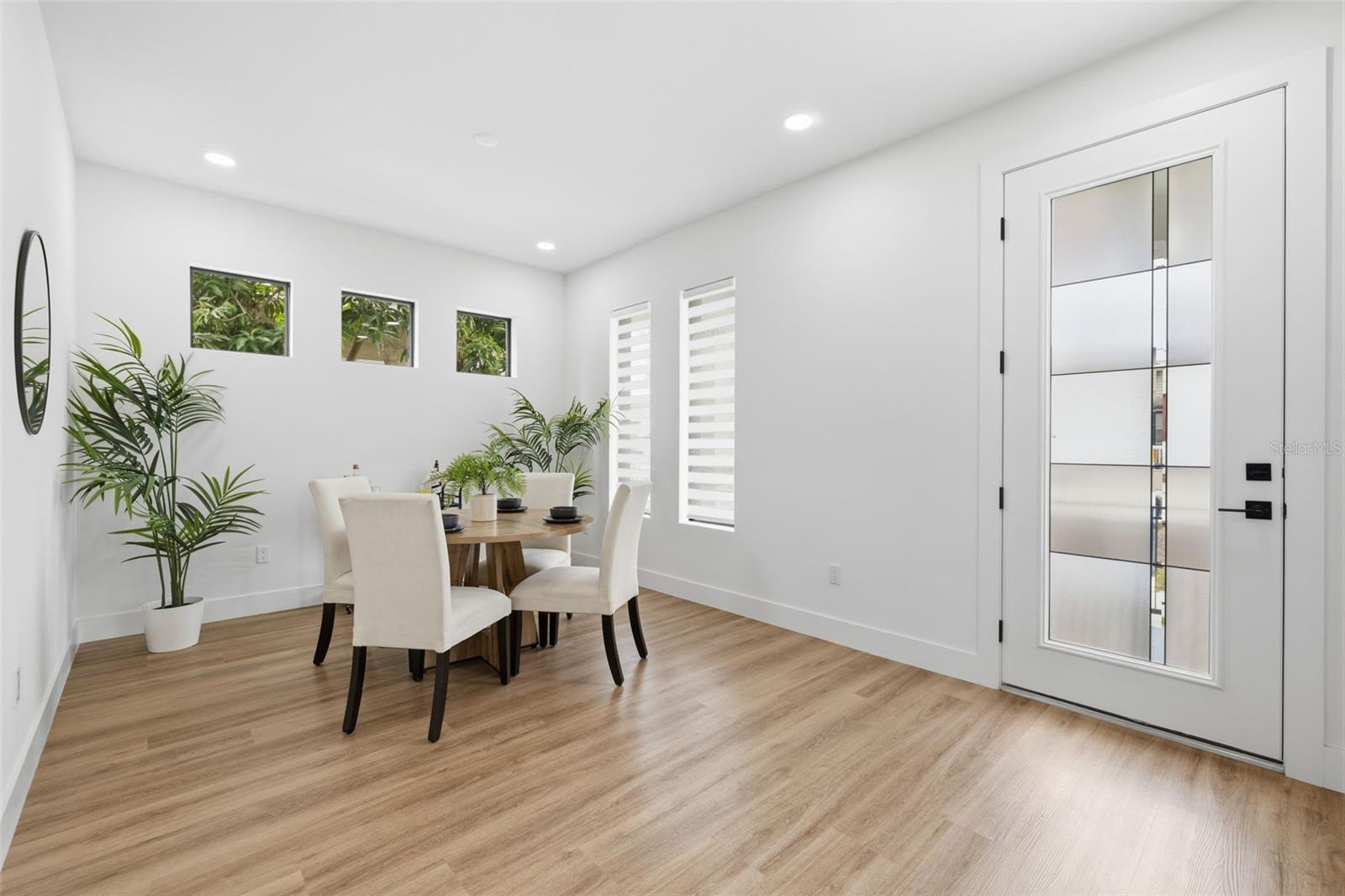 2328 W LA SALLE STREET
