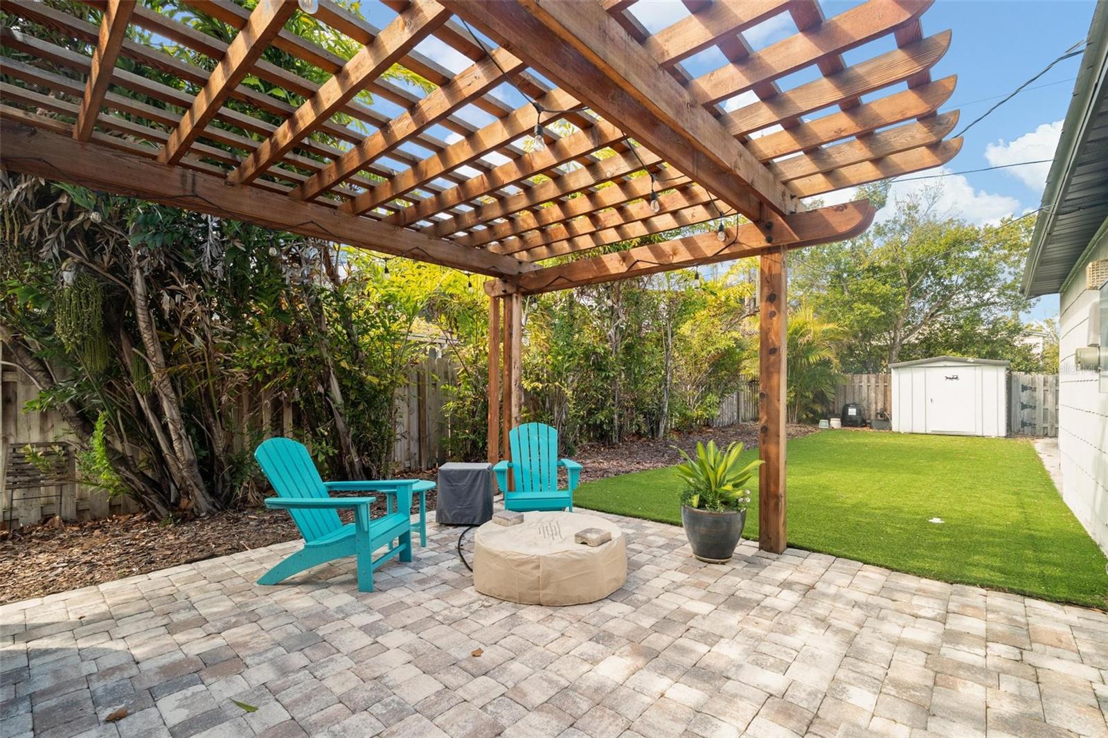 INTER BAY - Residential